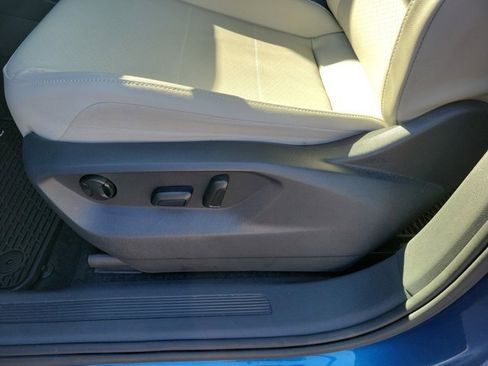 Certified 2020 Volkswagen Tiguan SE image 19