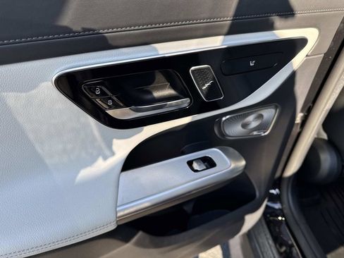 Certified 2025 Mercedes-Benz GLC 300 4MATIC image 11