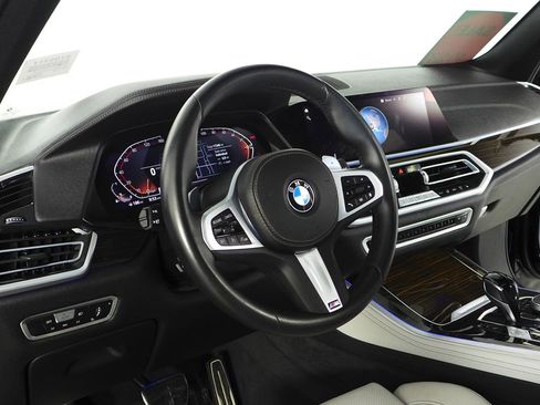 Used 2023 BMW X5 xDrive40i w/ M Sport Package image 31