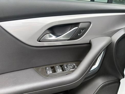 Used 2022 Chevrolet Blazer LT FWD image 26