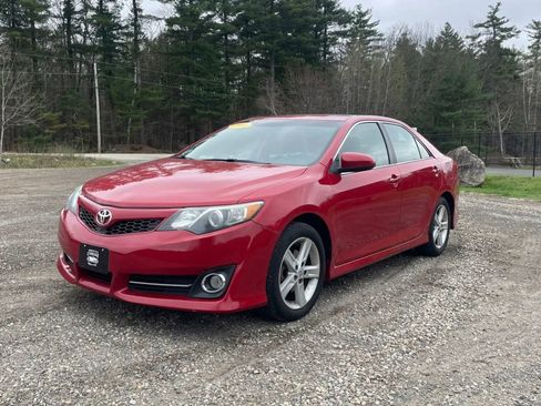 Used 2014 Toyota Camry SE w/ Leather Package FWD image 1