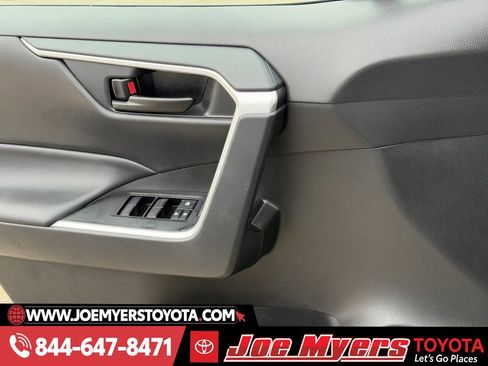 Used 2025 Toyota RAV4 LE image 25