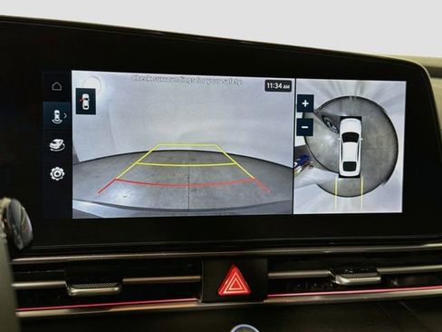 Used 2024 Hyundai Elantra Limited FWD image 14