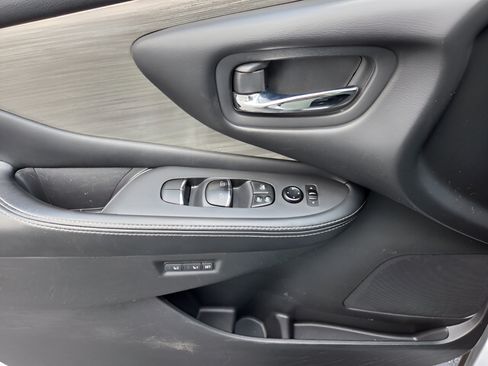 Used 2016 Nissan Murano SL FWD image 11