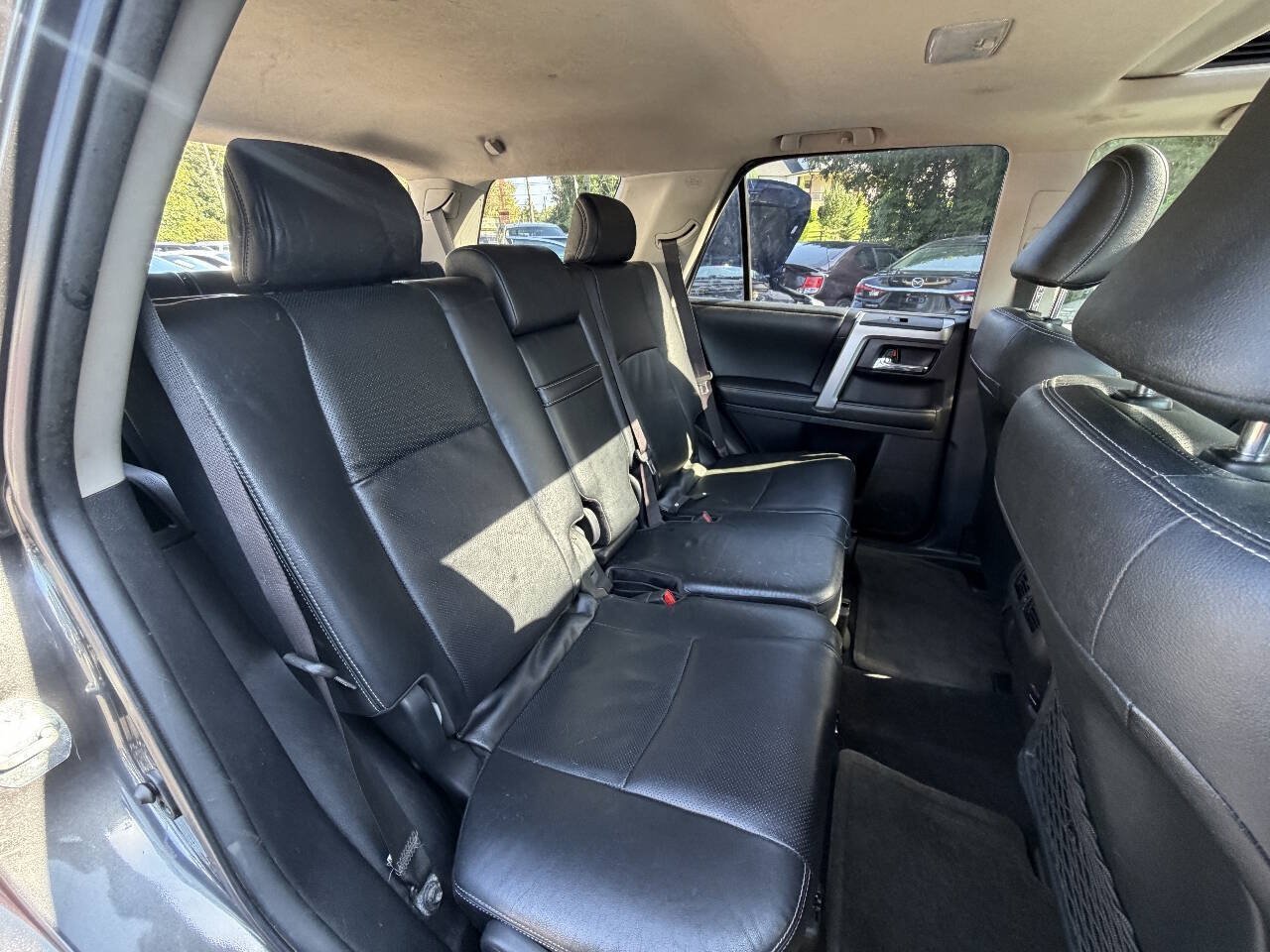 Used 2014 Toyota 4Runner Limited AWD/4WD image 9