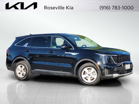 Certified 2026 Kia Sorento LX FWD image 1