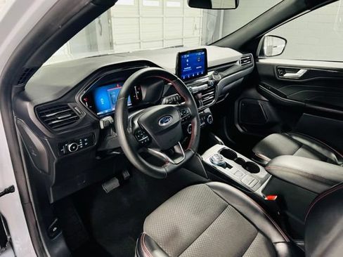 Used 2025 Ford Escape ST-Line Select AWD/4WD image 21