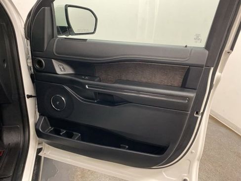 Used 2020 Ford Expedition Limited w/ Equipment Group 302A image 27