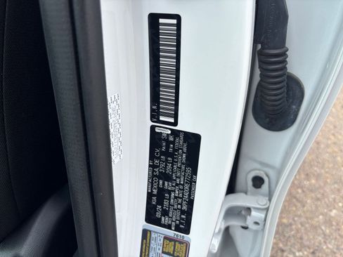 Used 2024 Kia Forte LXS FWD image 27