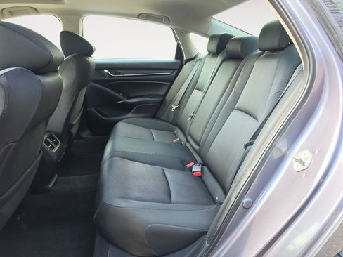Used 2018 Honda Accord EX image 13