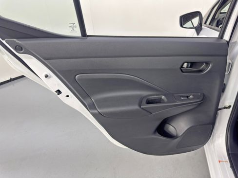 Used 2021 Nissan Versa S image 35