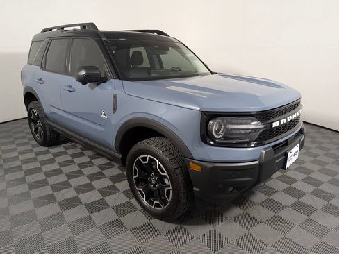 Certified 2025 Ford Bronco Sport Outer Banks w/ Outer Banks Tech Package+ AWD/4WD image 1
