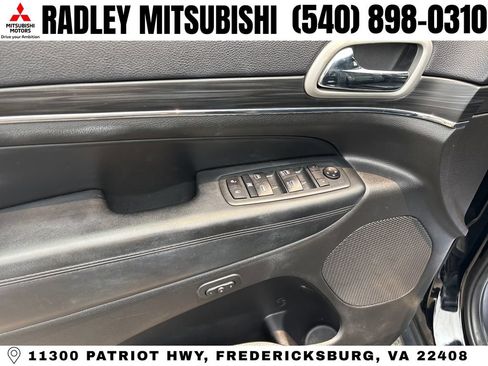 Used 2020 Jeep Grand Cherokee Limited AWD/4WD image 5