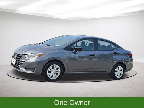 Used 2025 Nissan Versa S FWD image 3