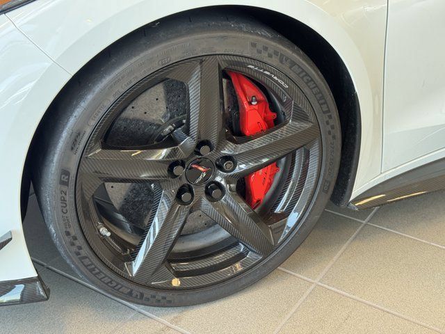 Used 2024 Chevrolet Corvette Z06 w/ Z07 Performance Package RWD image 32