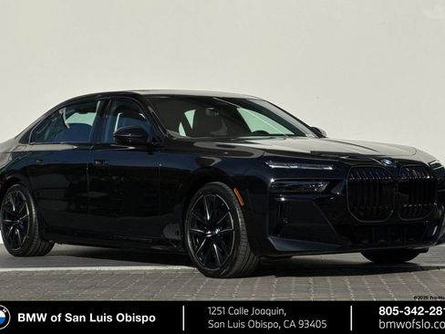 New 2026 BMW i7 xDrive60 w/ Executive Package AWD/4WD image 1