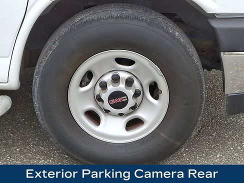 Used 2023 GMC Savana 2500 w/ Driver Convenience Package image 12