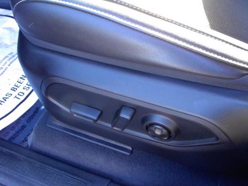 Used 2023 Jeep Grand Cherokee Altitude AWD/4WD image 13