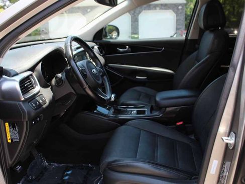 Used 2016 Kia Sorento SX FWD image 27