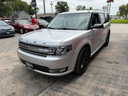Used 2017 Ford Flex SEL w/ Equipment Group 202A AWD/4WD image 4