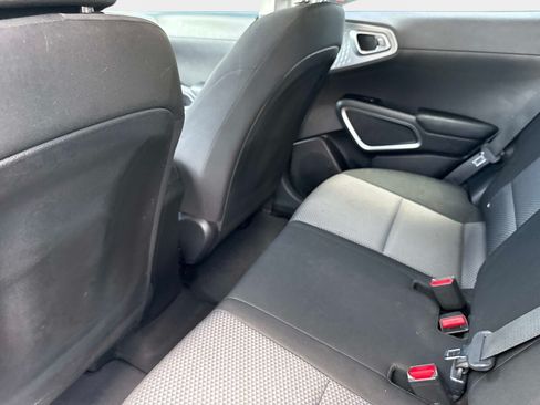 Used 2020 Kia Soul LX FWD image 14