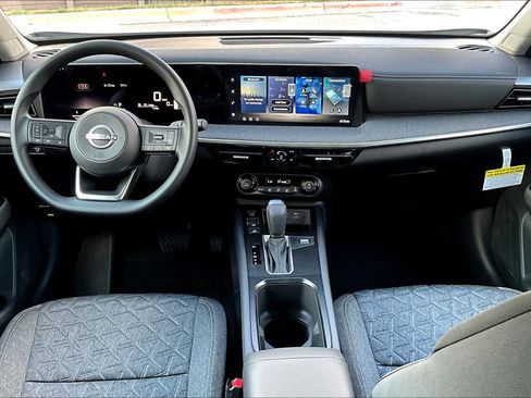 New 2026 Nissan Kicks SV image 5