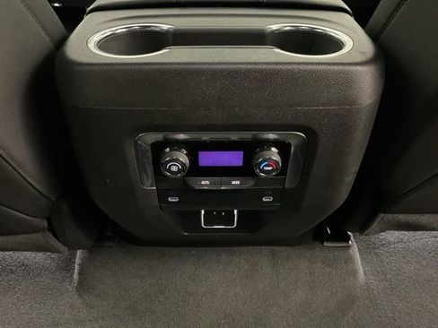 Certified 2025 Chevrolet Tahoe LT image 32