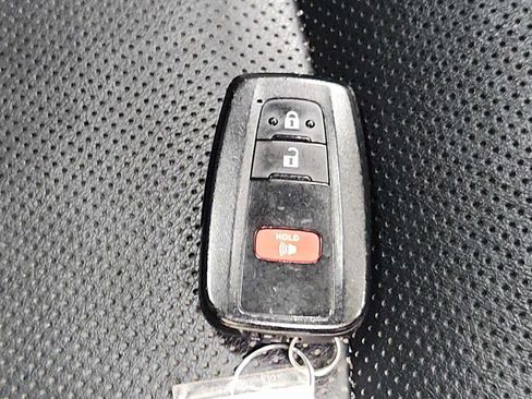 Certified 2022 Toyota 4Runner Limited AWD/4WD image 32