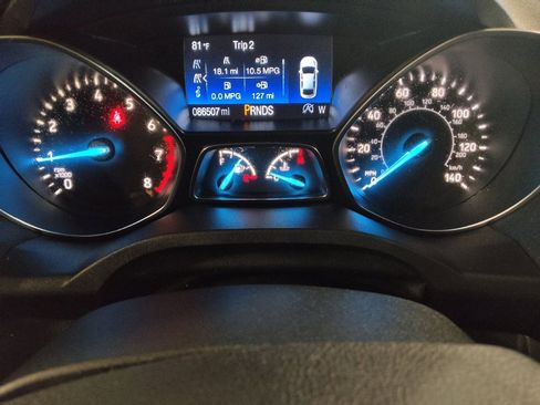 Used 2018 Ford Escape SE FWD image 23