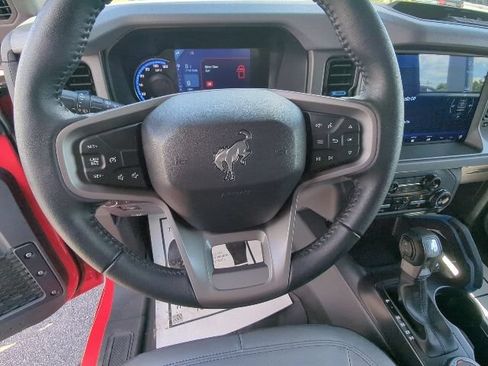 Used 2024 Ford Bronco Black Diamond AWD/4WD image 8