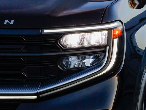 Used 2025 Ford Expedition Platinum AWD/4WD image 5