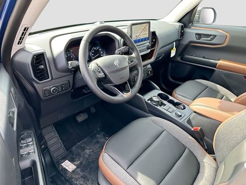 Used 2024 Ford Bronco Sport Outer Banks w/ Tech Package image 6