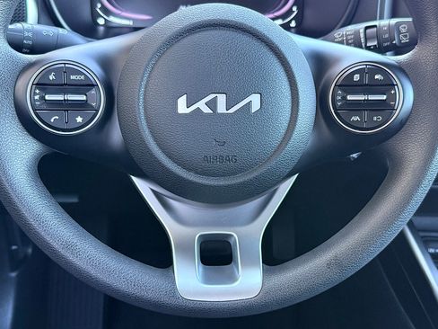Used 2023 Kia Soul LX FWD image 17