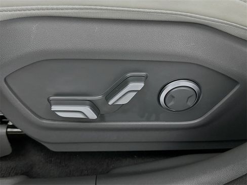 Used 2025 Hyundai Santa Fe SEL image 19