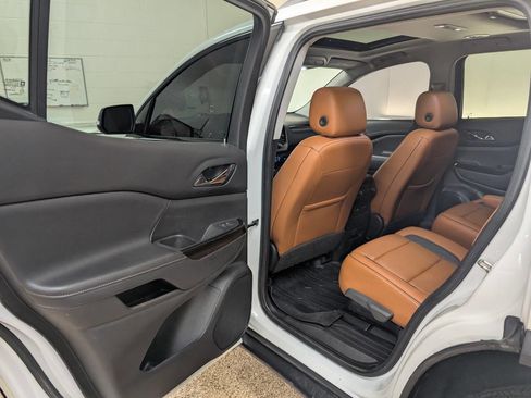 Used 2020 GMC Acadia AT4 image 15