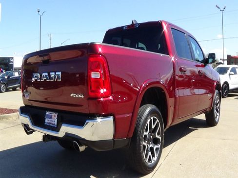 Used 2025 RAM 1500 Laramie AWD/4WD image 6