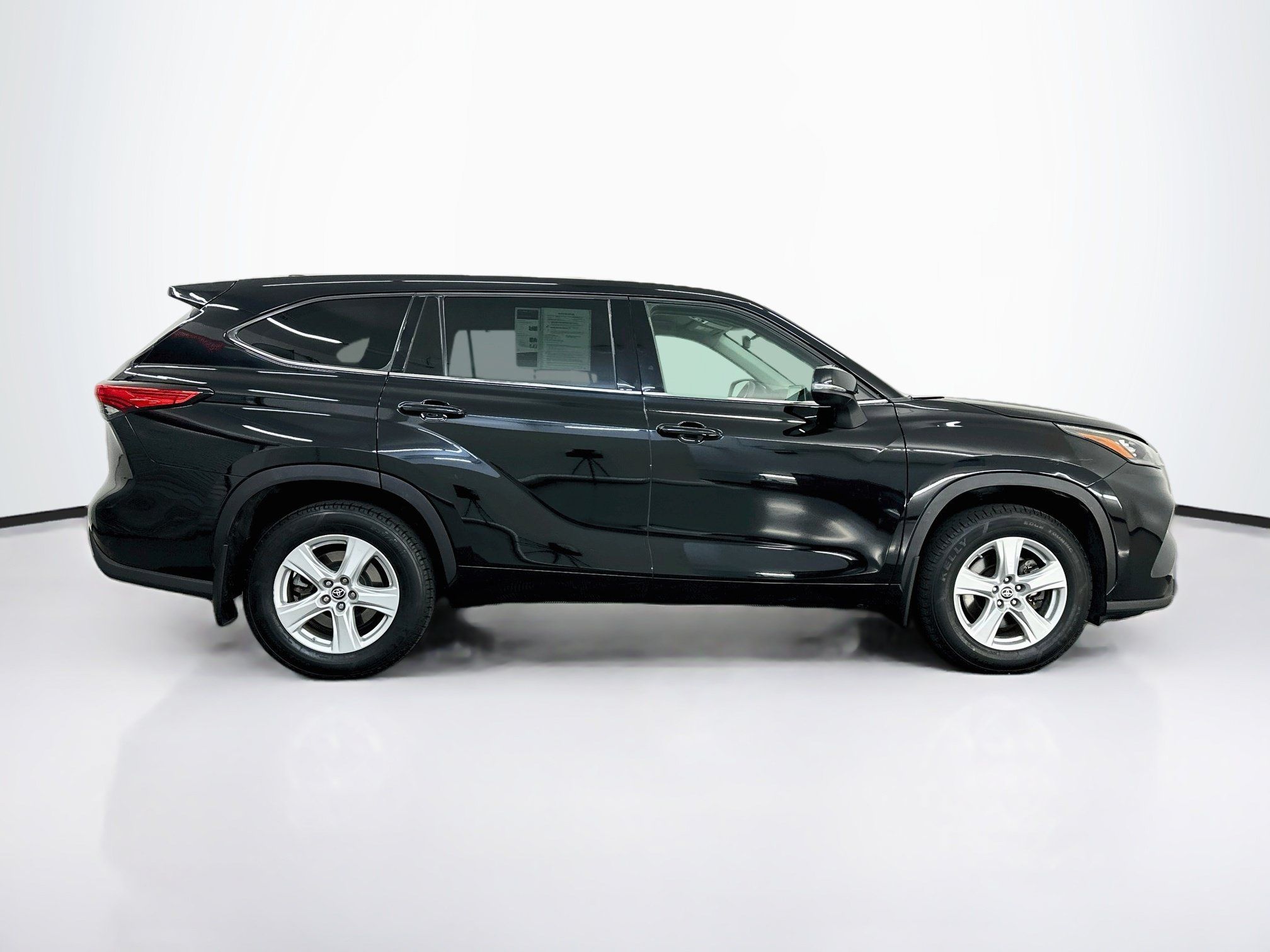 Used 2020 Toyota Highlander L AWD/4WD image 10