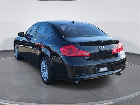 Used 2013 INFINITI G37 x w/ Premium Pkg image 4