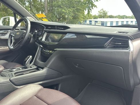 Used 2020 Cadillac XT6 Premium Luxury image 30