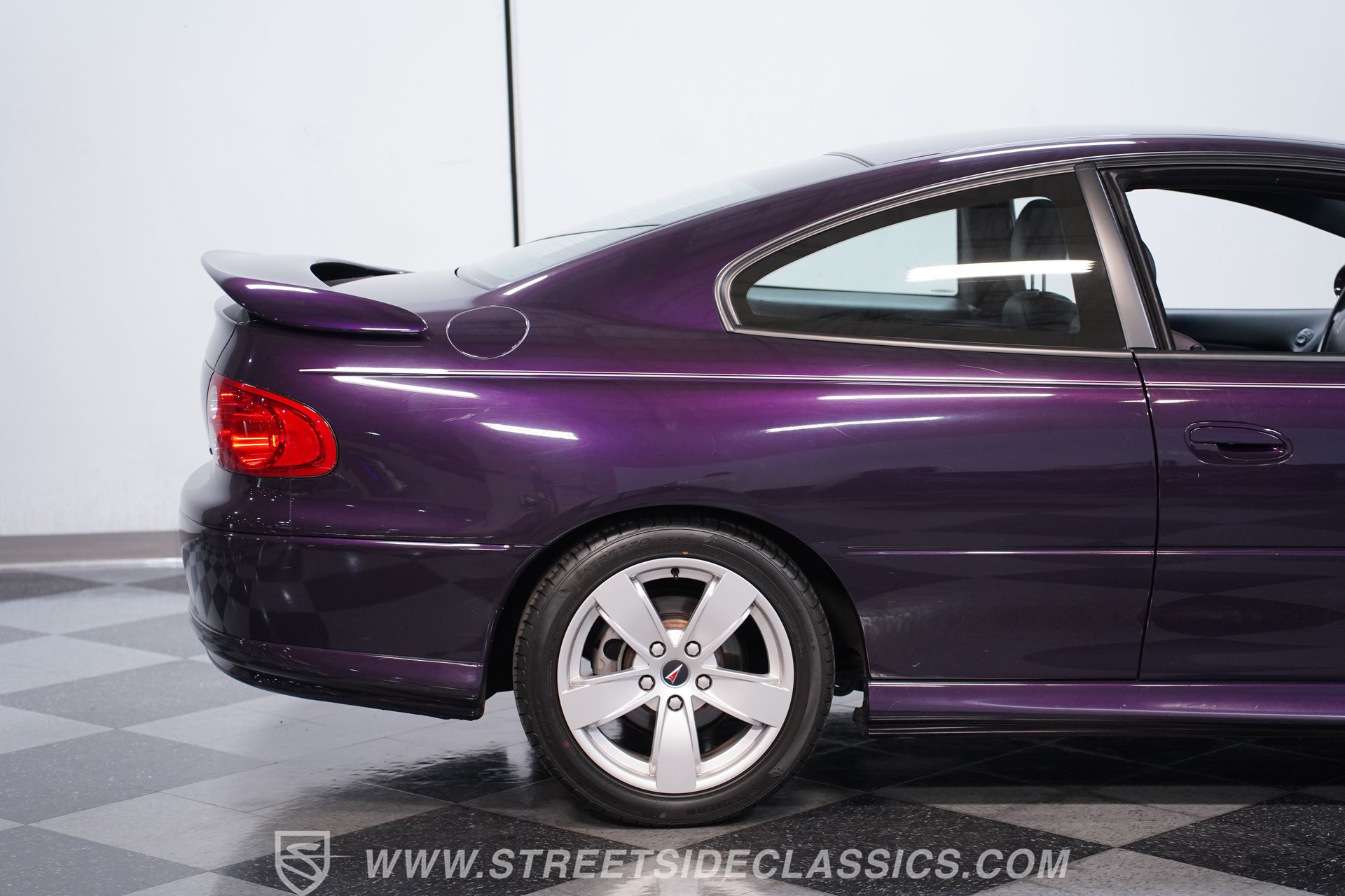Used 2004 Pontiac GTO RWD image 23
