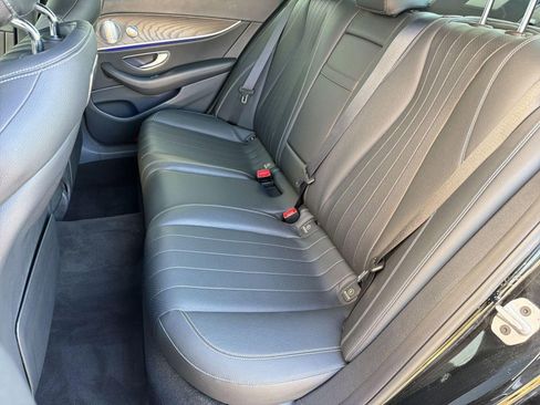 Certified 2018 Mercedes-Benz E 400 4MATIC Sedan image 15