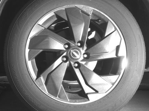 Used 2025 Nissan Rogue SV image 14