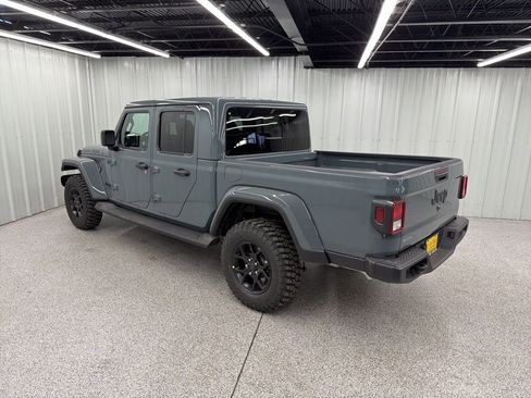 New 2026 Jeep Gladiator Sport AWD/4WD image 4