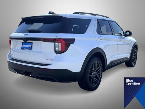 Used 2025 Ford Explorer ST-Line w/ ST-Line Street Pack AWD/4WD image 5