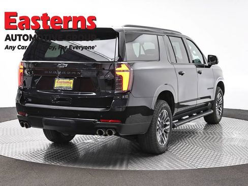 Used 2025 Chevrolet Suburban Z71 AWD/4WD image 5