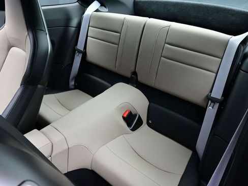 Certified 2025 Porsche 911 Carrera image 13