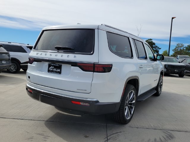 Used 2022 Jeep Wagoneer Series II w/ Premium Group I AWD/4WD image 5
