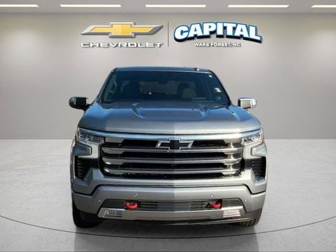 Used 2024 Chevrolet Silverado 1500 High Country w/ High Country Premium Package AWD/4WD image 8