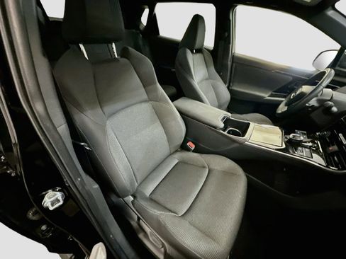 Used 2023 Subaru Solterra AWD image 32