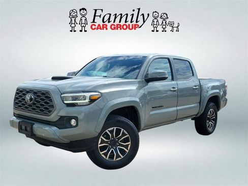 Used 2022 Toyota Tacoma TRD Sport w/ TRD Premium Sport Package AWD/4WD image 9